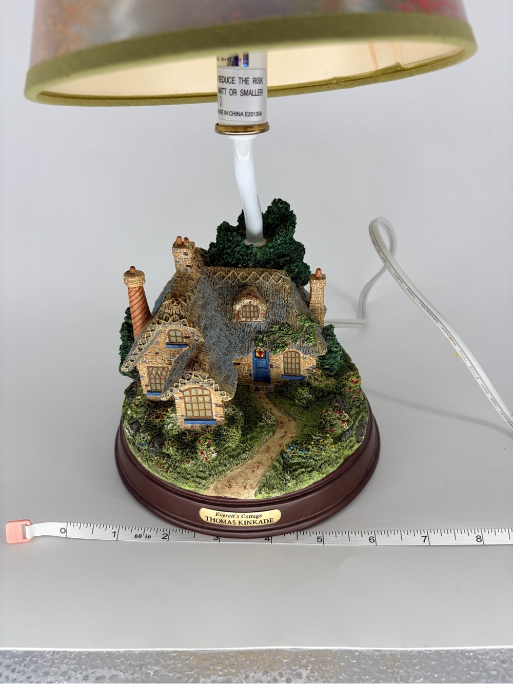 Thomas Kinkade Everett’s Cottage Accent Table Lamp - with Shade - Picture 10 of 13